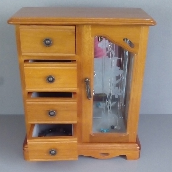 Accessories - Wood jewelry box